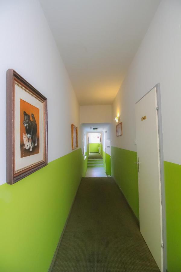 Apartament Db In Hutteldorferstrasse U3 Area Viena