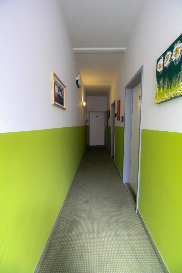Db In Hutteldorferstrasse U3 Area Apartament